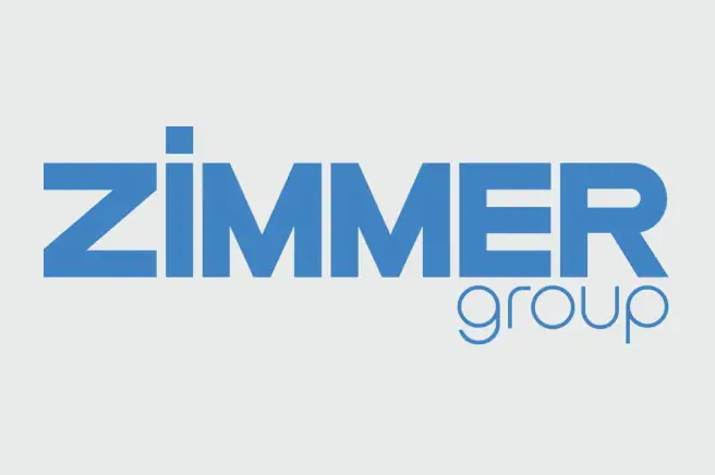 Logo der Zimmer Group in Blau auf hellem Hintergrund.